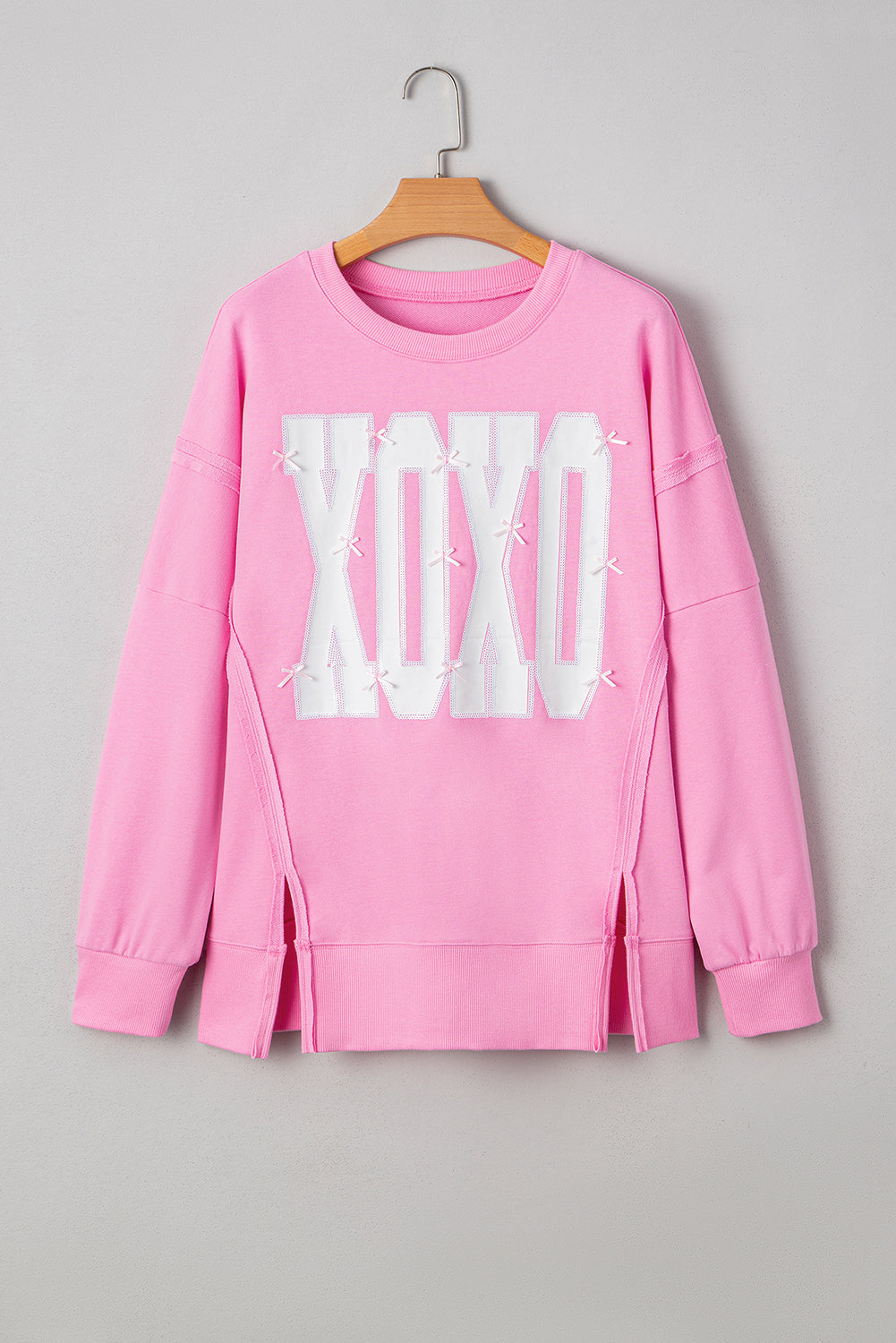 White Bow Sequin XOXO Letter Graphic Exposed Seam Baggy Sweatshirt